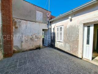 Kuća u nizu, Prodaja, Kali, Kali