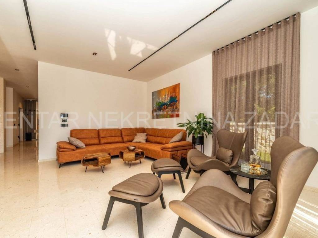 Luksuzna kuća, Prodaja, Privlaka, Privlaka