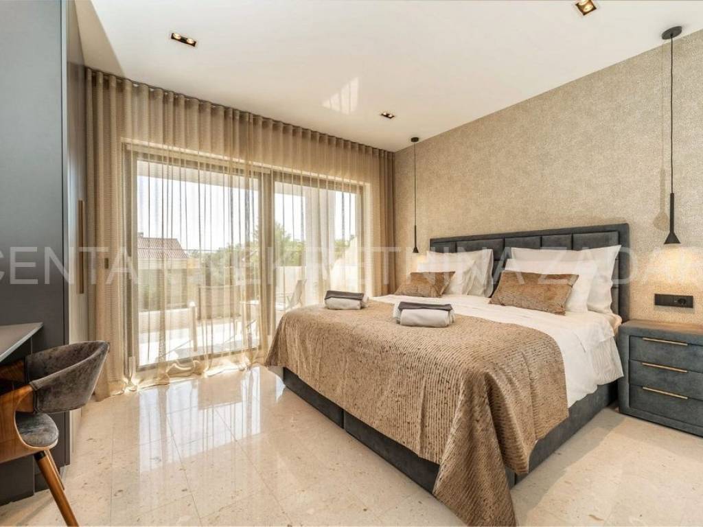 Luksuzna kuća, Prodaja, Privlaka, Privlaka