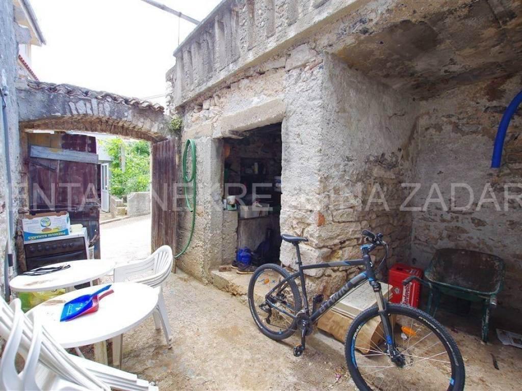 Kamena kuća, Prodaja, Tkon, Tkon