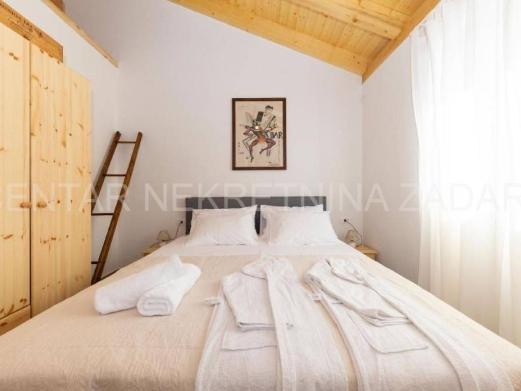 Vila, Prodaja, Pašman, Ždrelac