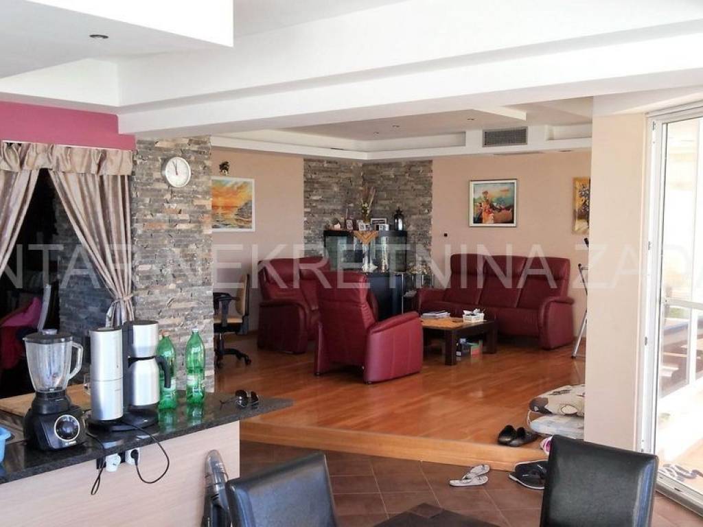 Stan u zgradi, Prodaja, Privlaka, Privlaka