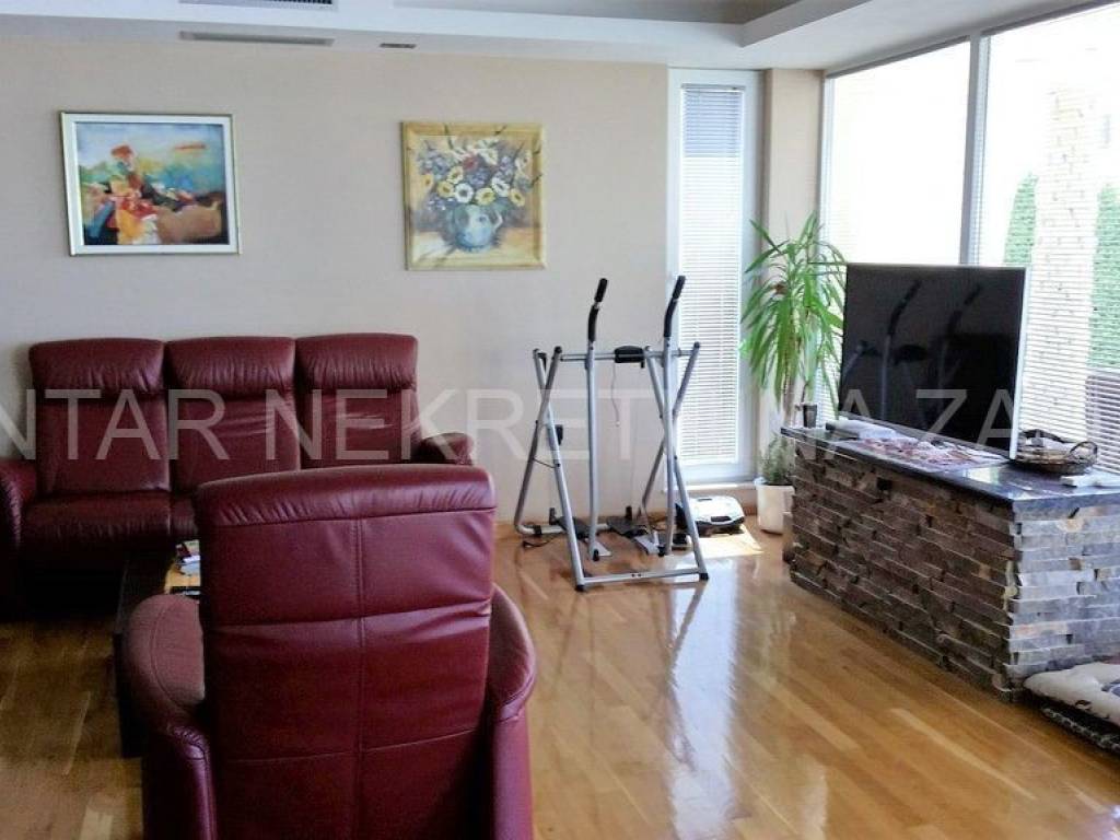 Stan u zgradi, Prodaja, Privlaka, Privlaka