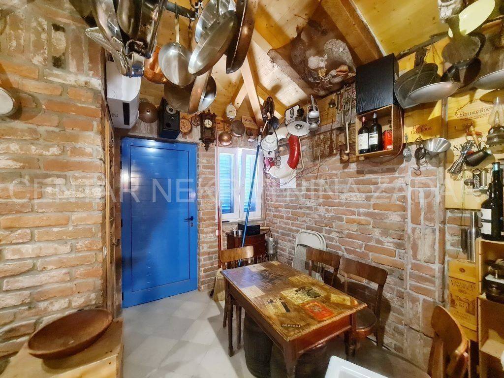 Vila, Prodaja, Pašman, Ždrelac