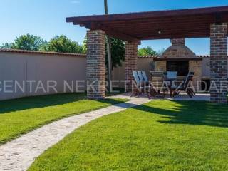 Luksuzna kuća, Prodaja, Škabrnje, Prkos