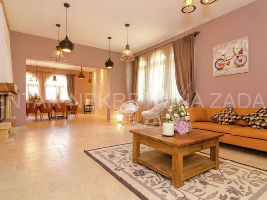 Luksuzna kuća, Prodaja, Škabrnje, Prkos