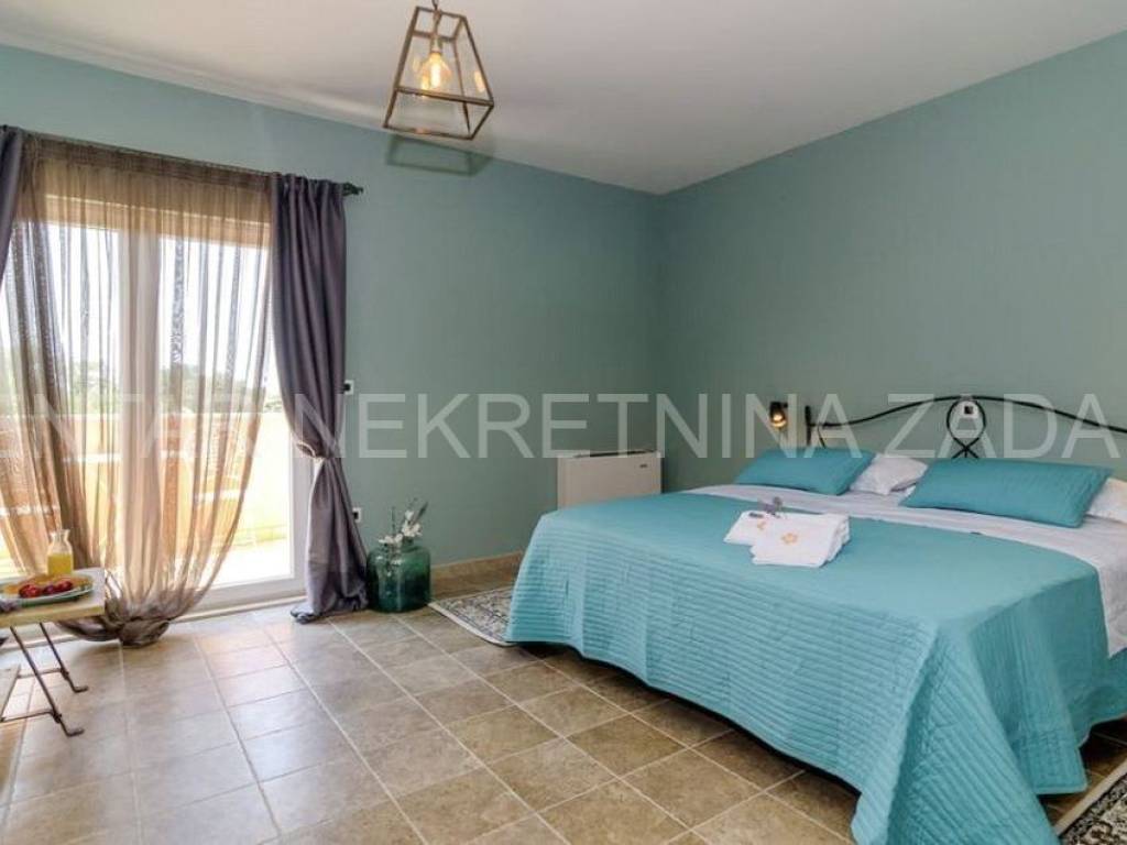 Luksuzna kuća, Prodaja, Škabrnje, Prkos