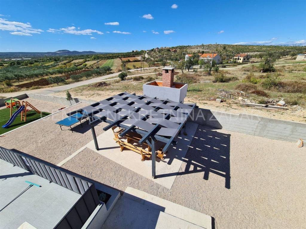 Luksuzna vila, Prodaja, Benkovac, Tinj