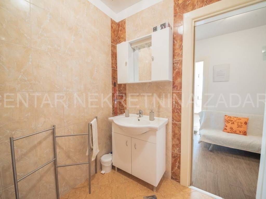 Apartmanska kuća, Prodaja, Ražanac, Ražanac