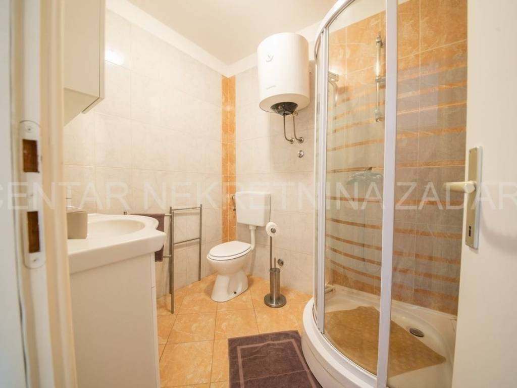 Apartmanska kuća, Prodaja, Ražanac, Ražanac