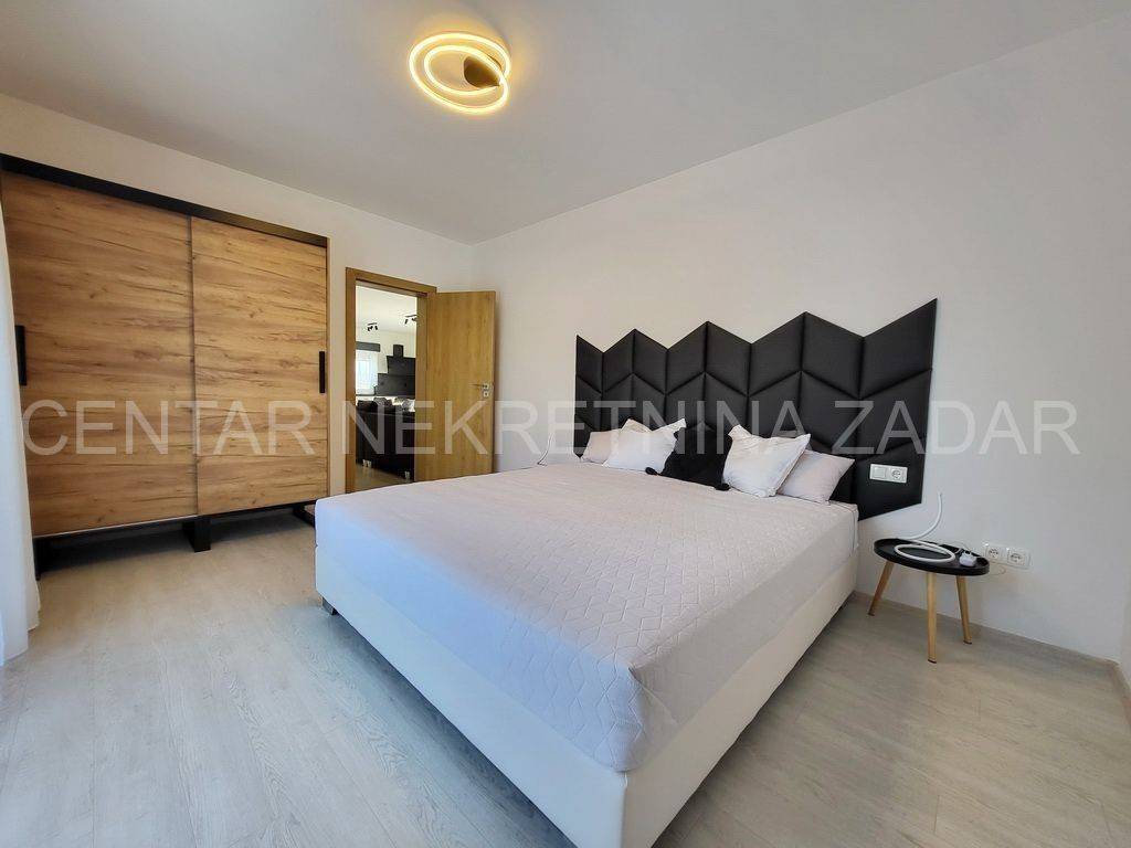 Luksuzna vila, Prodaja, Privlaka, Privlaka