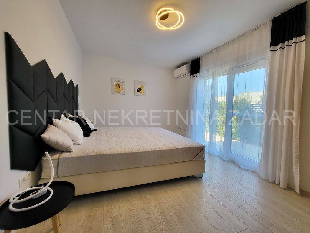 Luksuzna vila, Prodaja, Privlaka, Privlaka