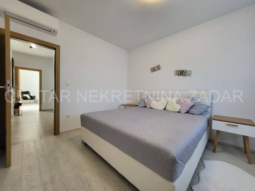 Luksuzna vila, Prodaja, Privlaka, Privlaka
