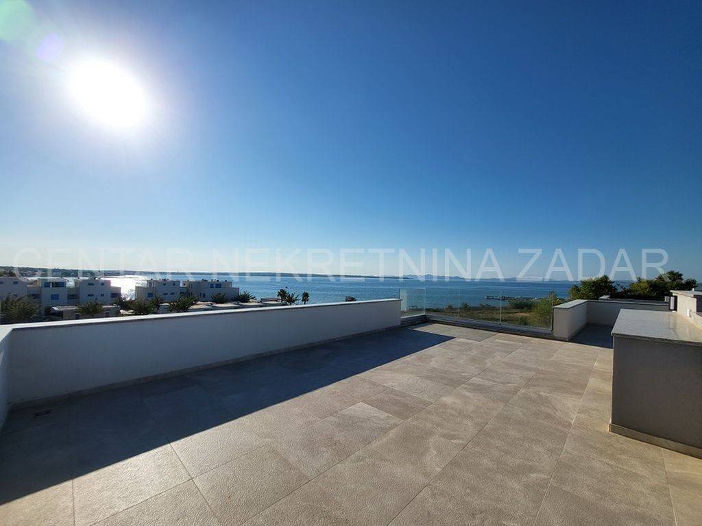 Luksuzna vila, Prodaja, Privlaka, Privlaka