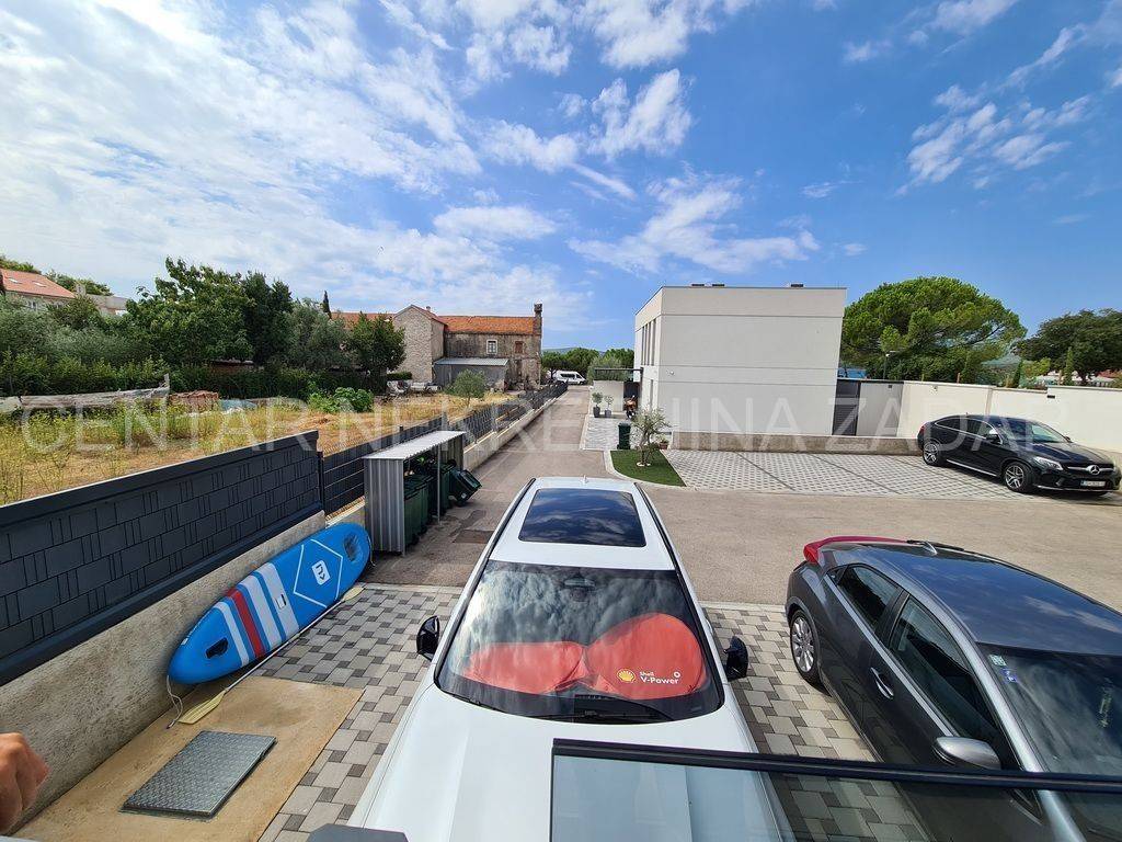 Stan u urbanoj vili, Prodaja, Sveti Filip i Jakov, Sveti Filip i Jakov