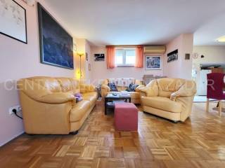 Stan u starijoj zgradi, Prodaja, Zadar, Zadar