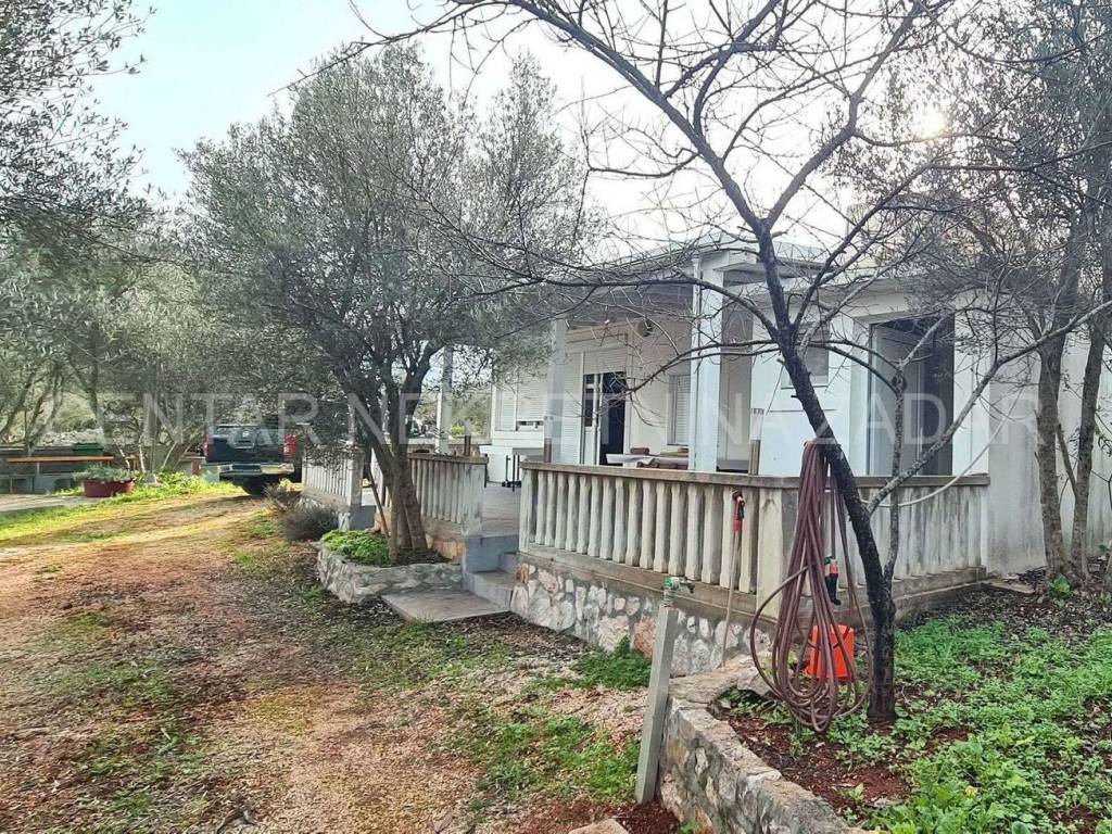 Kuća prizemnica, Prodaja, Sali, Sali