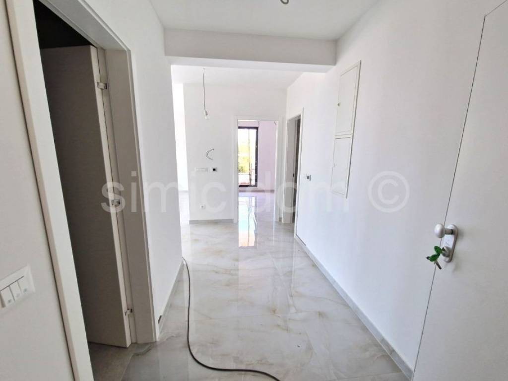 Apartman na moru, Prodaja, Okrug, Okrug Gornji