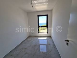 Apartman na moru, Prodaja, Okrug, Okrug Gornji