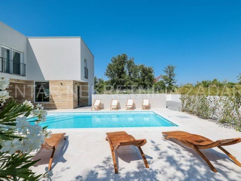 Samostojeća kuća, Prodaja, Nin, Grbe