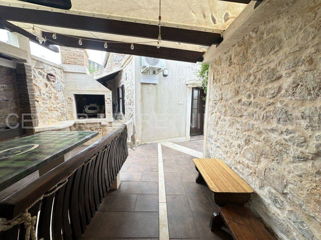 Kuća na moru, Prodaja, Preko, Lukoran