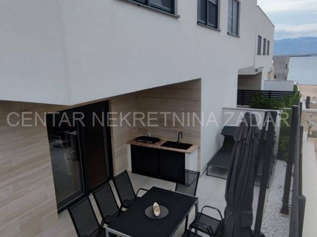 Stan u urbanoj vili, Prodaja, Vir, Vir