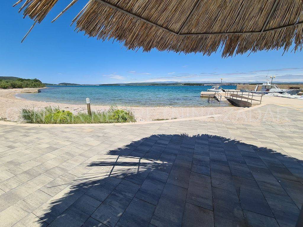 Građevinsko zemljište, Prodaja, Tkon, Tkon