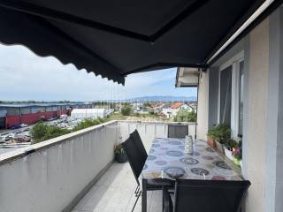 Stan u zgradi, Prodaja, Zagreb, Sesvete