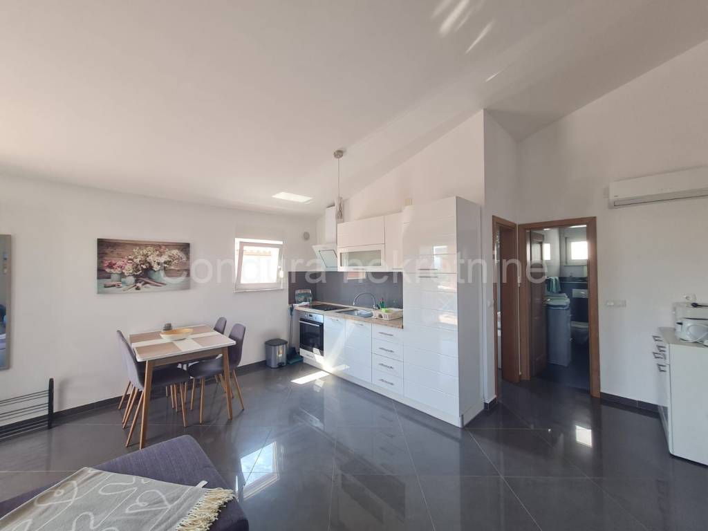 Apartmanska kuća, Prodaja, Vir, Vir