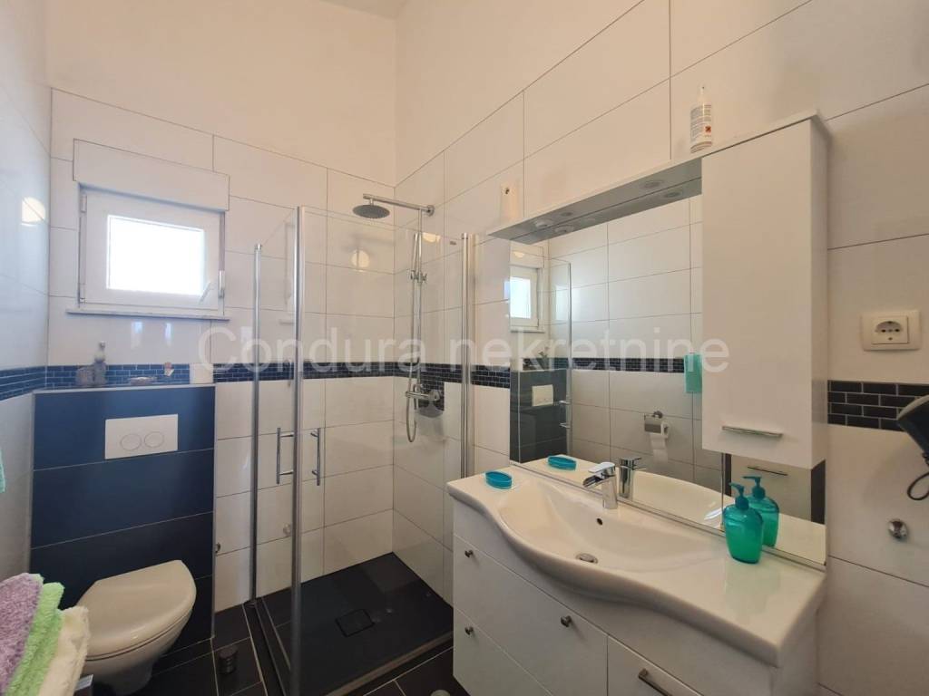 Apartmanska kuća, Prodaja, Vir, Vir