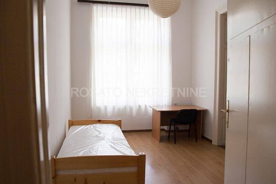 Stan u zgradi, Najam, Karlovac, Karlovac