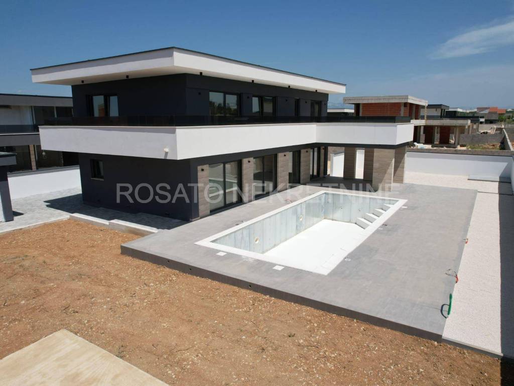Vila, Prodaja, Zemunik donji, Zemunik Gornji
