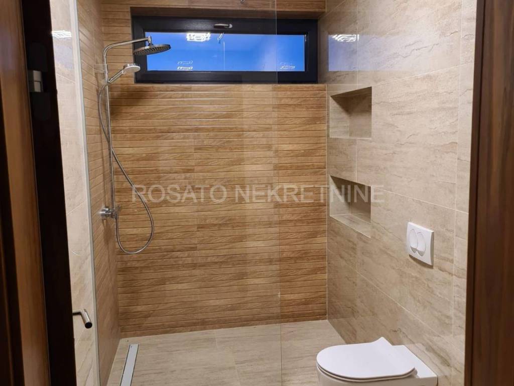 Vila, Prodaja, Zemunik donji, Zemunik Gornji