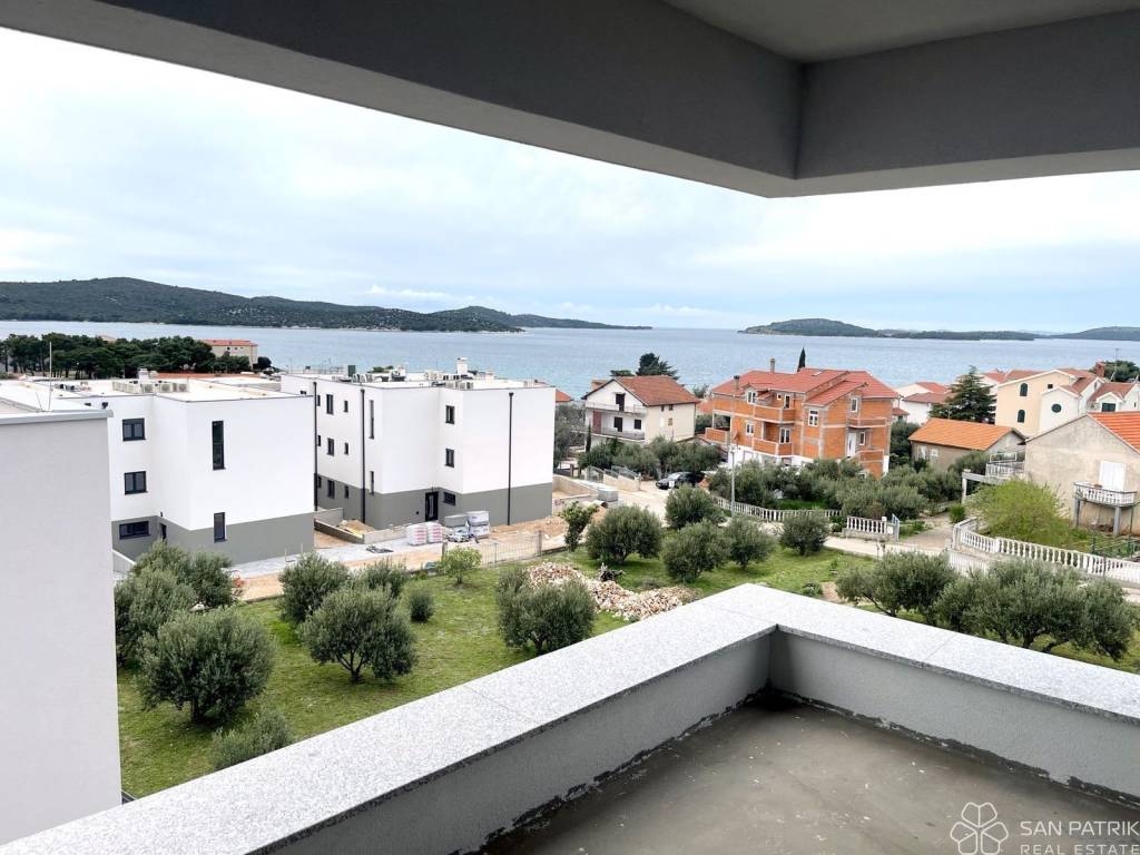 Stan u urbanoj vili, Prodaja, Šibenik - Okolica, Žaborić