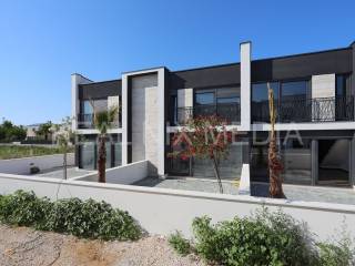 Apartman s okućnicom, Prodaja, Privlaka, Privlaka