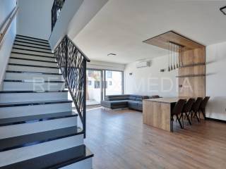 Apartman s okućnicom, Prodaja, Privlaka, Privlaka