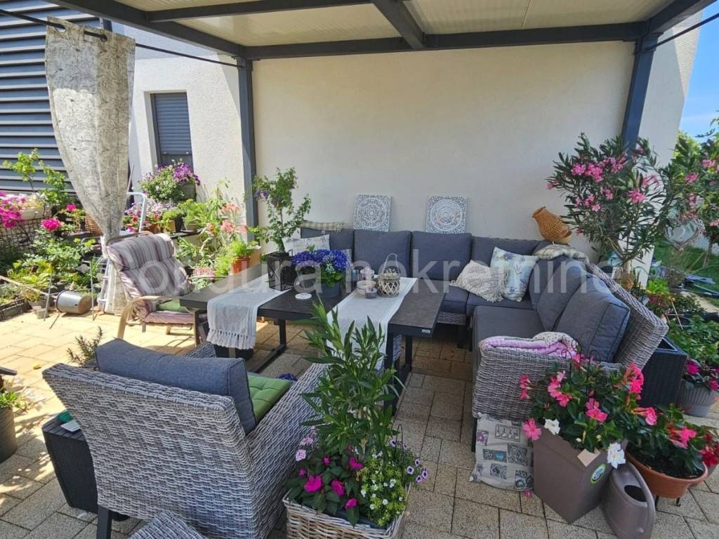 Apartman s okućnicom, Prodaja, Nin, Zaton
