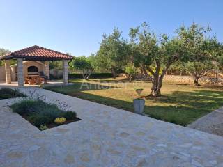 Apartmanska kuća, Prodaja, Privlaka, Privlaka