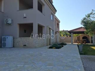Apartmanska kuća, Prodaja, Privlaka, Privlaka