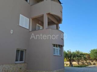 Apartmanska kuća, Prodaja, Privlaka, Privlaka