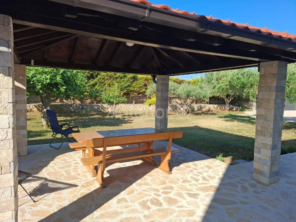 Apartmanska kuća, Prodaja, Privlaka, Privlaka