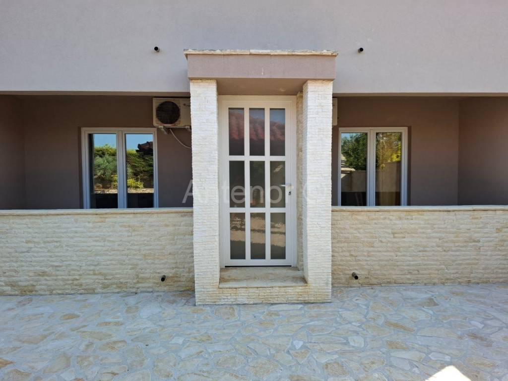 Apartmanska kuća, Prodaja, Privlaka, Privlaka