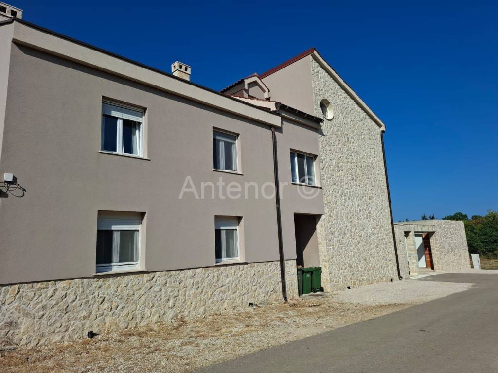 Apartmanska kuća, Prodaja, Privlaka, Privlaka