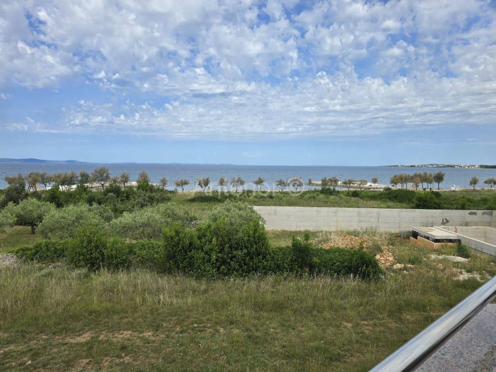 Apartman na moru, Prodaja, Nin, Zaton