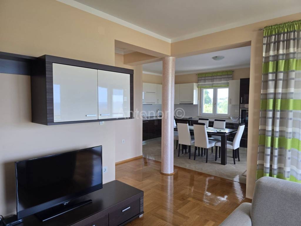 Apartman na moru, Prodaja, Nin, Zaton