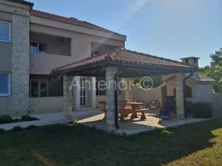 Apartmanska kuća, Prodaja, Privlaka, Privlaka