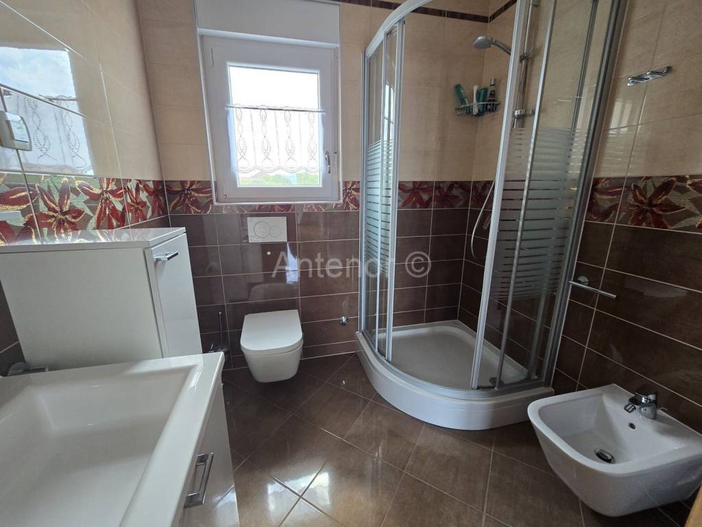 Apartman na moru, Prodaja, Nin, Zaton