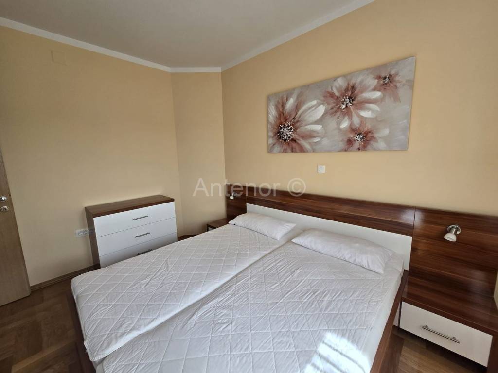 Apartman na moru, Prodaja, Nin, Zaton