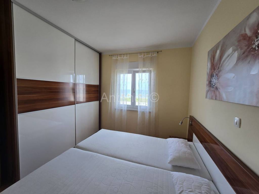 Apartman na moru, Prodaja, Nin, Zaton