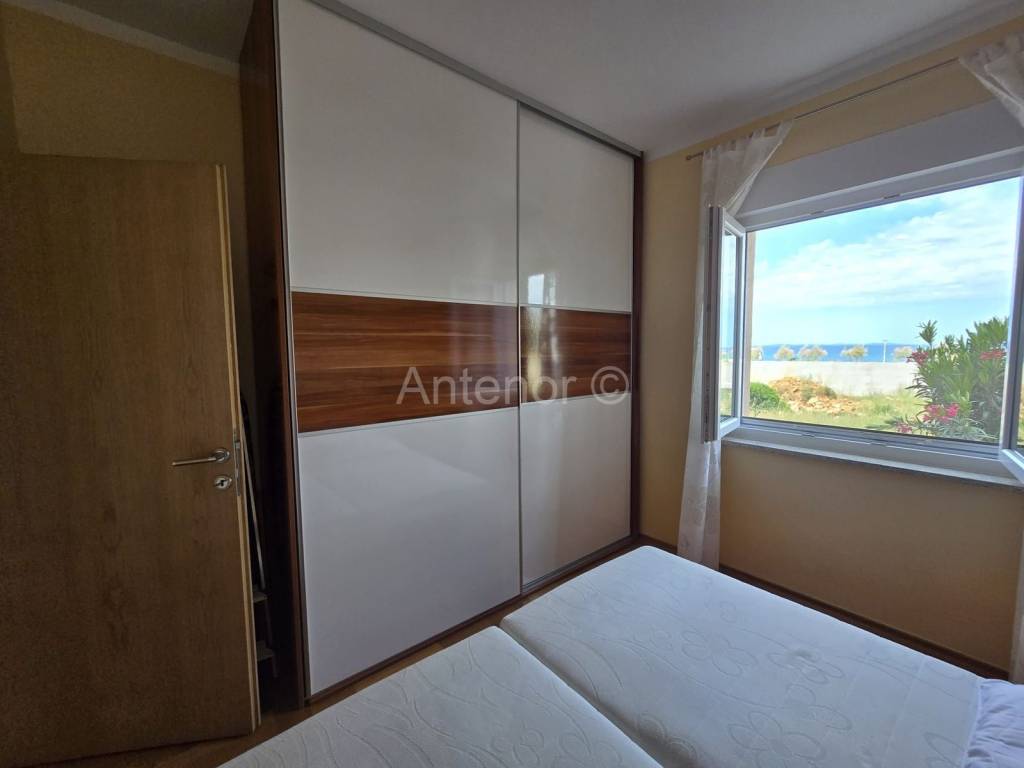 Apartman na moru, Prodaja, Nin, Zaton